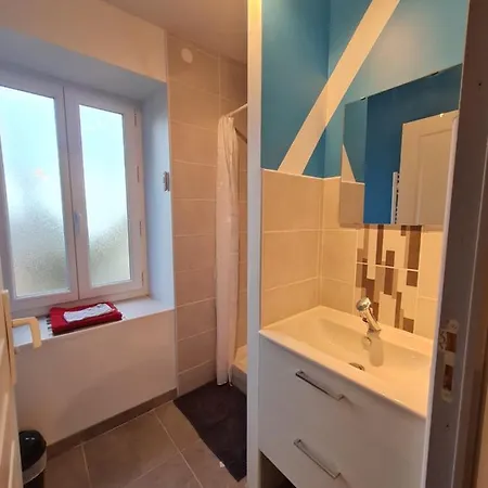T2 Centre Apartment Coutouvre